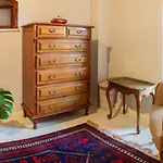 Sayilgan Greek House In The Center